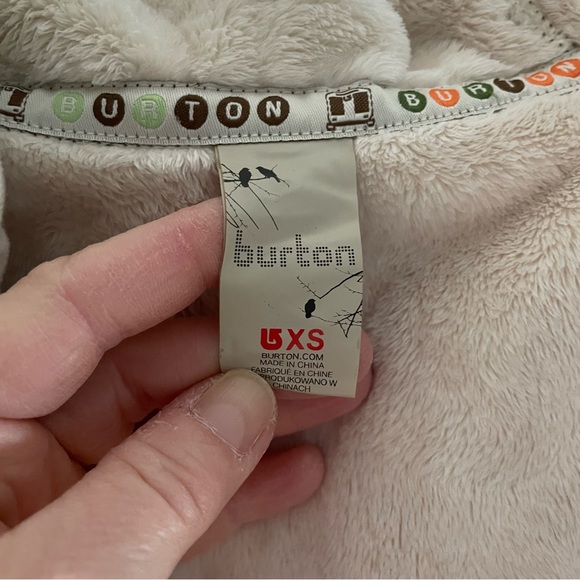 BURTON winter jacket in GUC - Picture 2 of 5